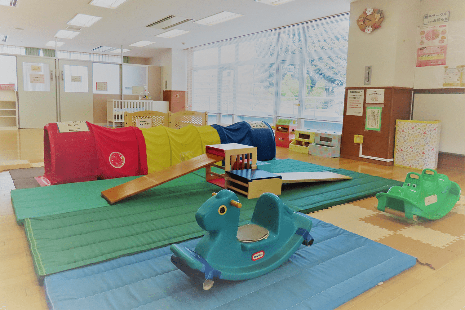 写真:ピッコロ広場