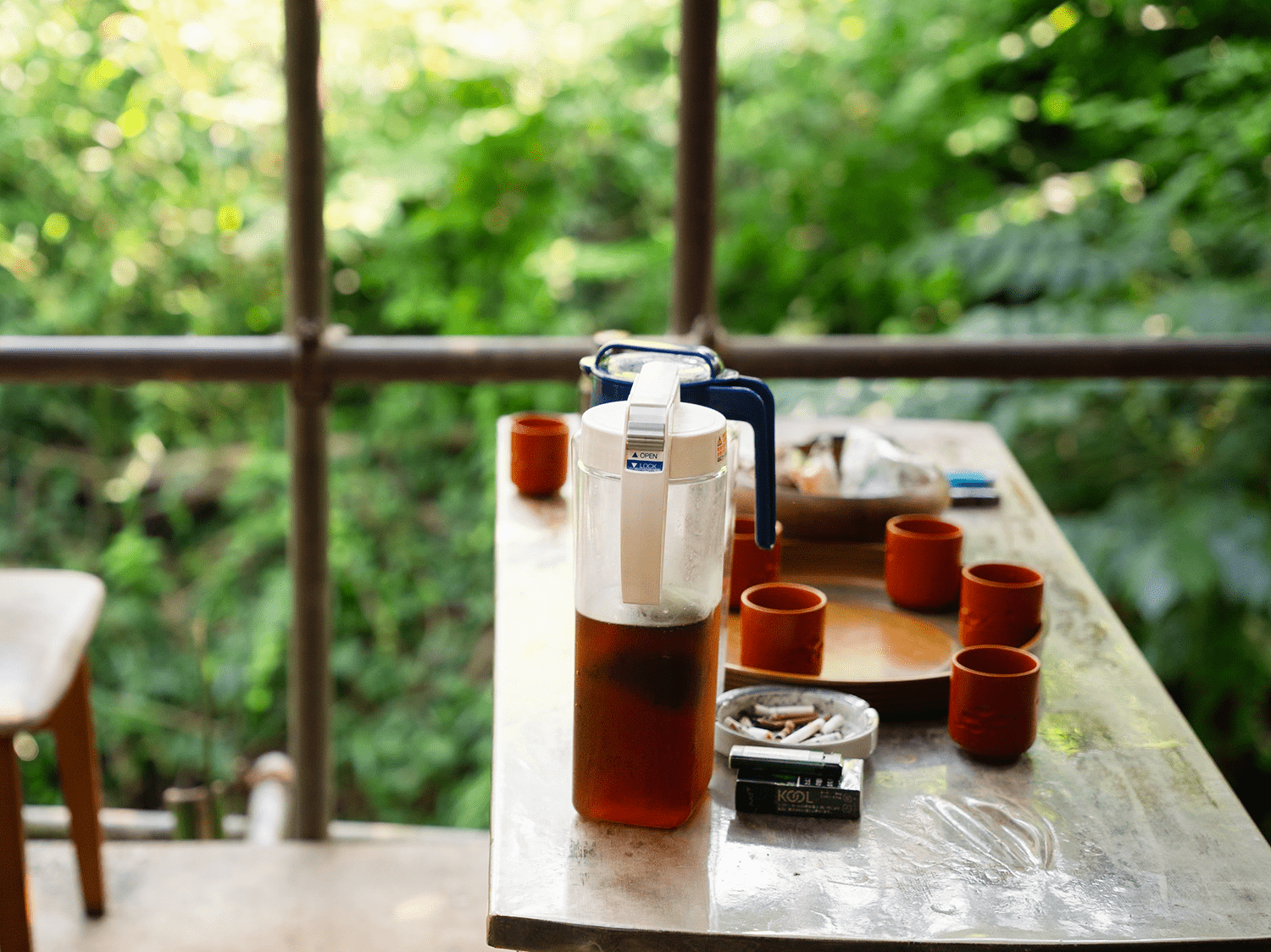 写真:アチュさんお気に入りの川が見える休憩所1