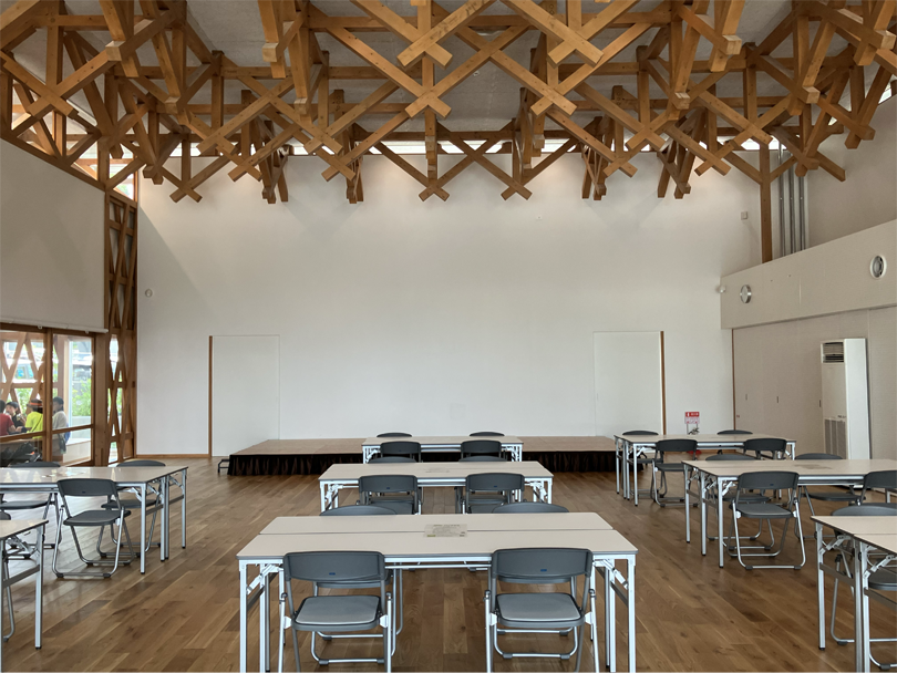 多摩産材の木の香り、温もりが心地よい空間。