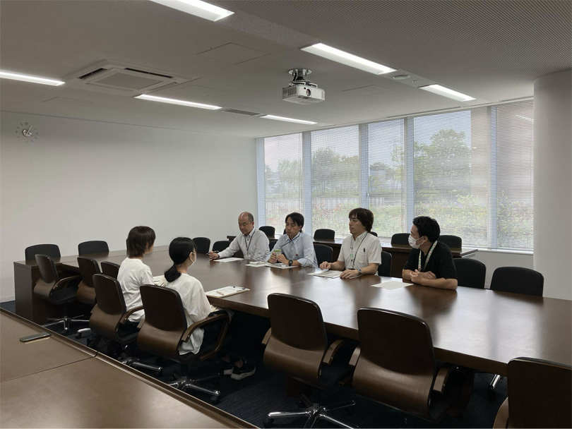 市職員と大学生の意見交換会の様子