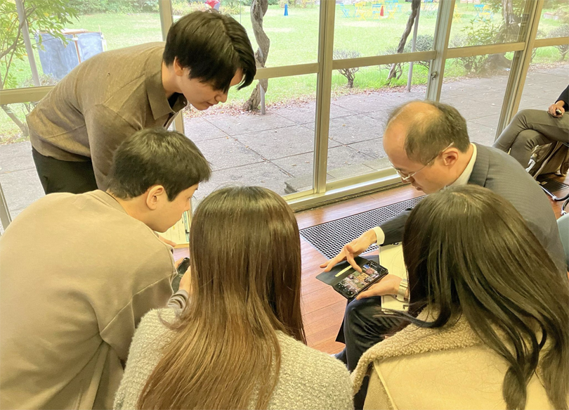 市が発信しているインスタを実際に見て、学生に感想を聞きました。