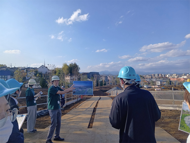 各所では完成後のイメージ図を見ながら説明を聞きました。