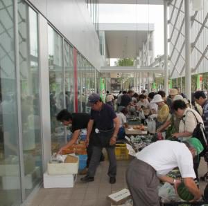 Direct sales of agricultural products by Machida's NEW Farmers 