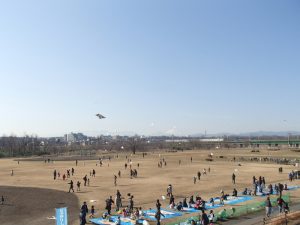 新春子ども凧あげ大会